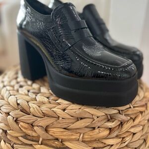 L'INTERVALLE Black Patent Platform Heels